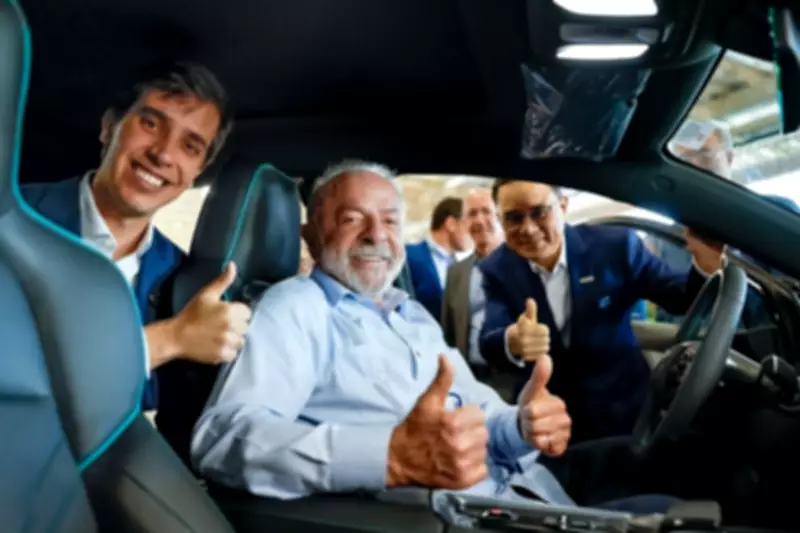 Lula afirma que China é o 'melhor' parceiro do Brasil durante visita a fábrica em Anápolis