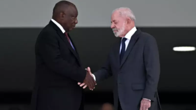 Lula alerta sobre necessidade de defesa nacional e reforça laços com África do Sul