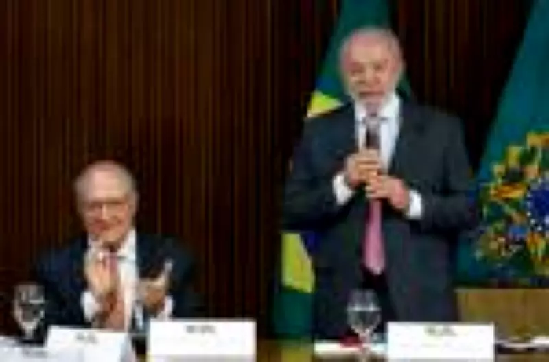 Lula confirma Alckmin como vice e anuncia mudanças no governo para eleições