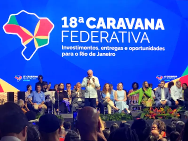 Lula rebate Flávio Bolsonaro e diz que ex-presidente está 'no desmanche'