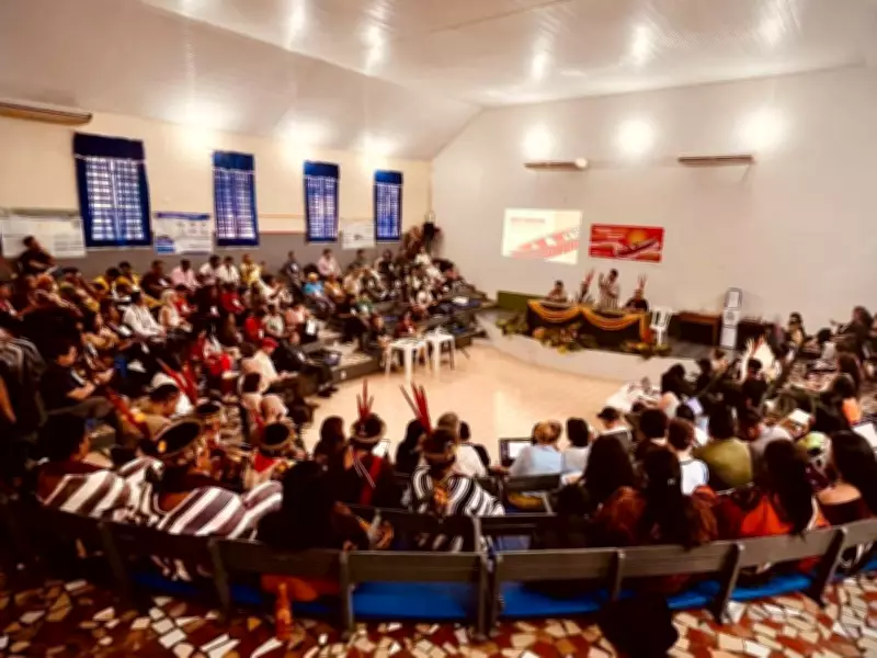 Mais de 100 lideranças indígenas debatem crise socioambiental na fronteira Acre-Peru