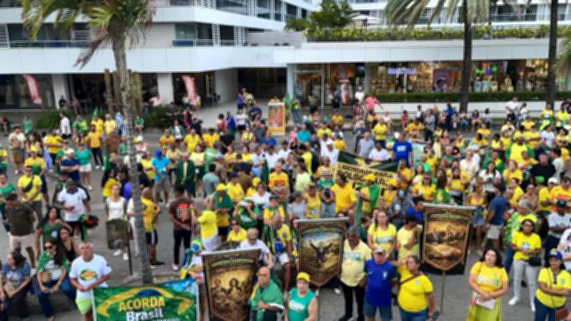 Manifestantes pró-Bolsonaro realizam ato 'Acorda Brasil' em João Pessoa