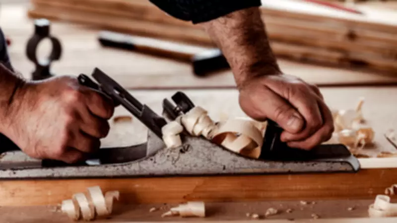 Marceneiro de Sorocaba brilha em reality show nacional e reflete crescimento do setor