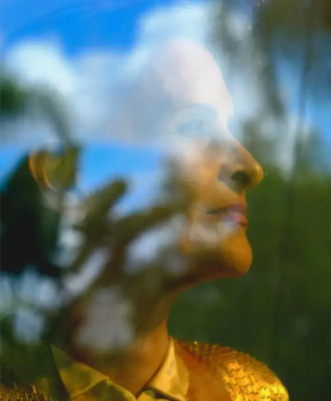 Marina Lima lança 'Ópera Grunkie' e crítica negativa gera debate nas redes sociais