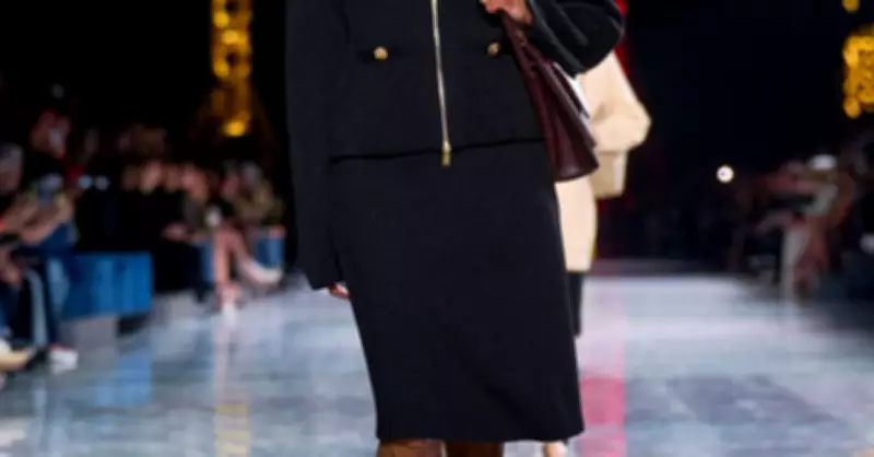 Matthieu Blazy reimagina a Chanel no outono/inverno 2026 com tailleur como arquitetura viva