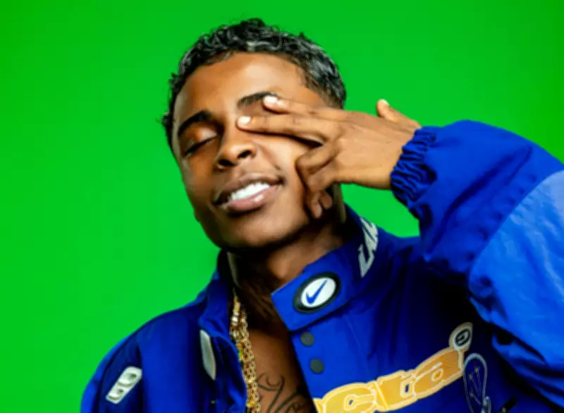 MC Meno K: do trauma de nove tiros ao topo do Spotify Brasil com apenas 19 anos