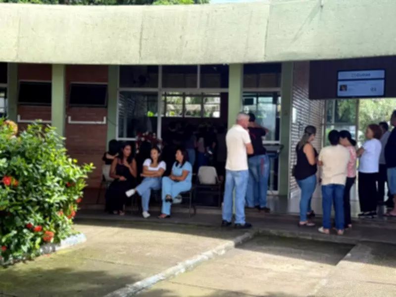 Mãe de jovem vítima de feminicídio em Goiânia clama por justiça durante sepultamento em MG