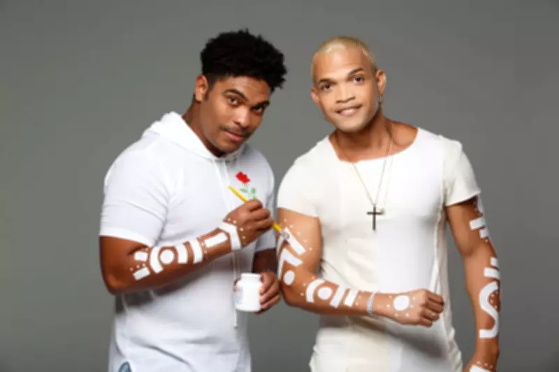 Mercado Iaô celebra aniversário de Salvador com show da Timbalada e feira criativa