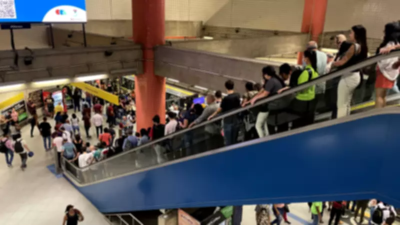 Metrô e CPTM de SP registram média de 52 furtos de celulares por dia em janeiro