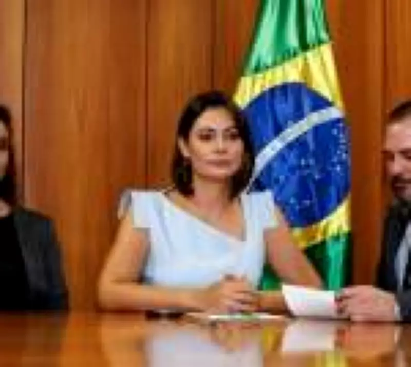 Michelle Bolsonaro envia mensagem de fé após ex-presidente ser internado em Brasília