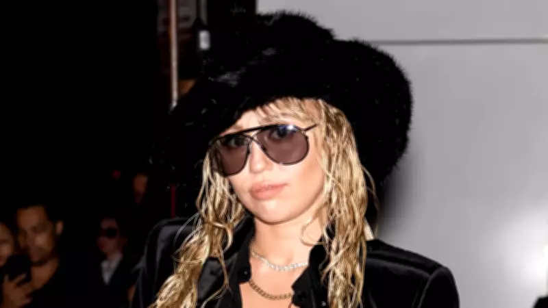 Miley Cyrus desmente querer 'matar' Hannah Montana e anuncia especial de 20 anos