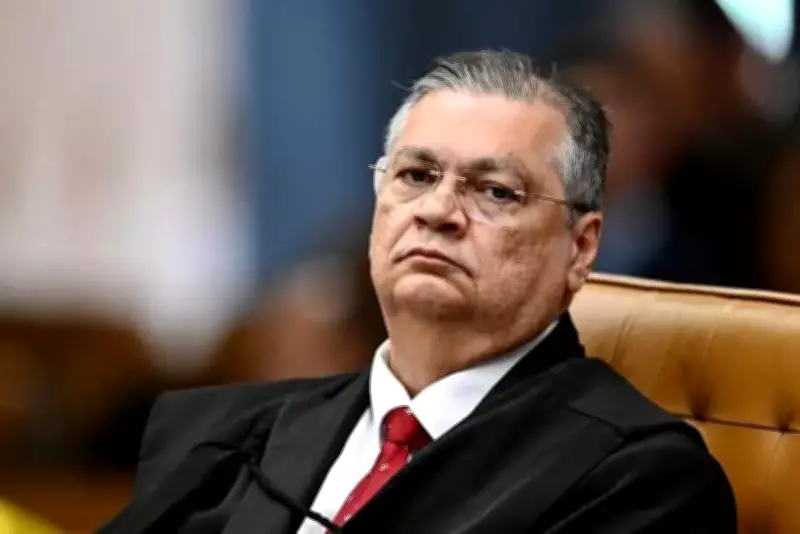 Ministro Flávio Dino aponta falta de transparência em emendas PIX para fundação da Lagoinha