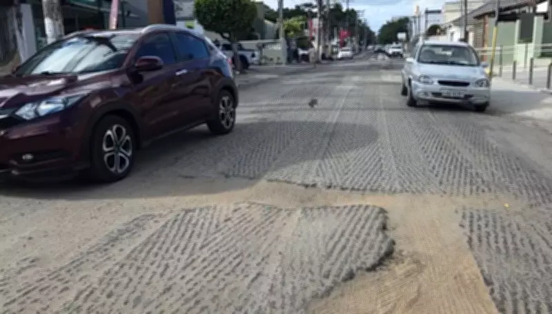 Moradores de Campos dos Goytacazes reclamam de poeira e buracos após obra de asfalto