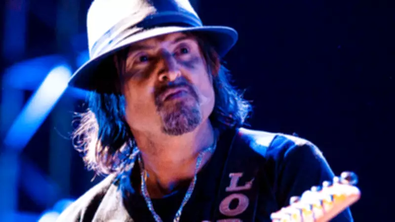 Morre aos 64 anos Phil Campbell, lendário guitarrista do Motörhead por 30 anos