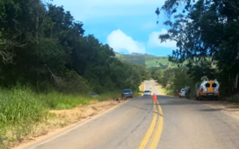 Motociclista de 40 anos morre em acidente com carro na contramão na MG-170 em Guapé