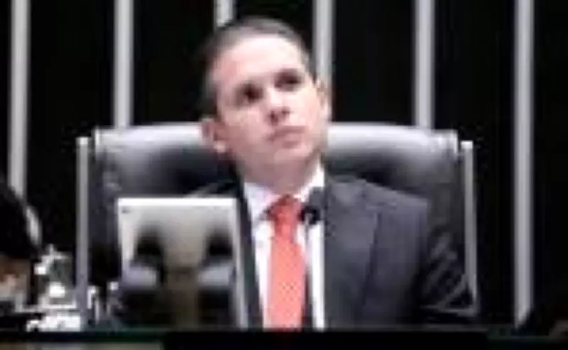 Motta consegue retirar referendo sobre maioridade penal da PEC da Segurança Pública