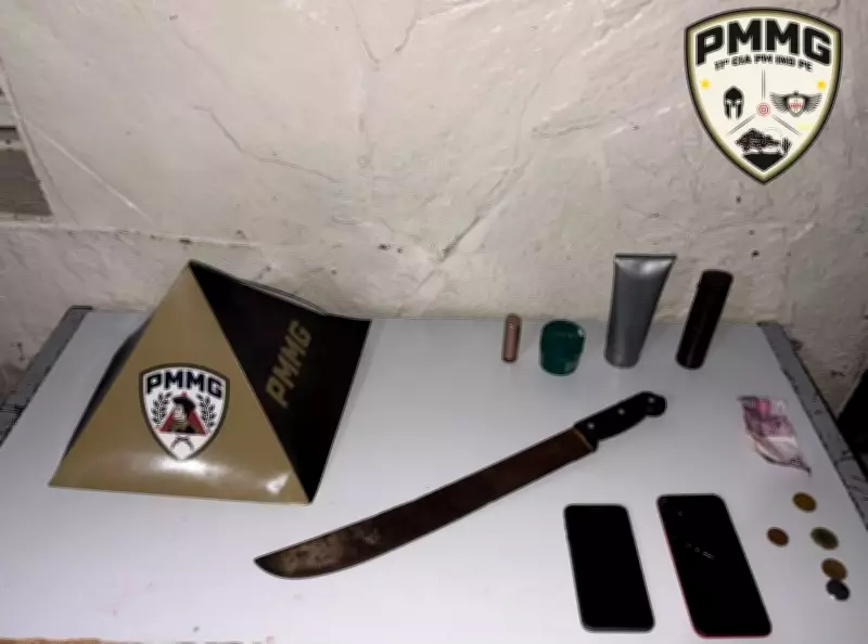 Mulher é presa após roubar vítima com facão em Montes Claros