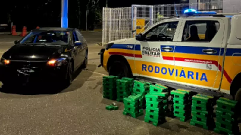 Mulher é presa com 173 barras de maconha após fuga da polícia na BR-259 em Minas Gerais