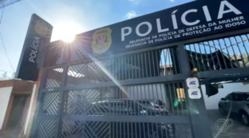 Mulher é presa por tentar matar marido a golpes e fogo em Rio Preto