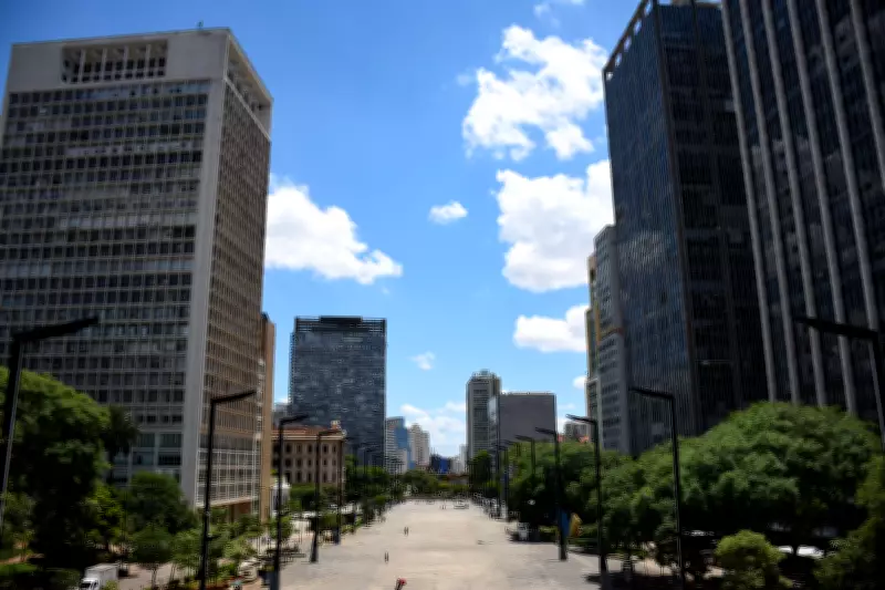 Mutirão de Emprego no Vale do Anhangabaú Oferece 25 Mil Vagas em São Paulo