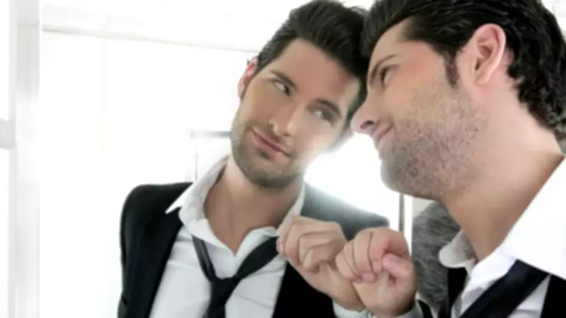 Narcisismo: da mitologia grega aos sinais de alerta no comportamento cotidiano