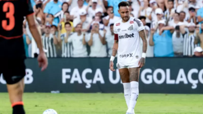 Neymar tem atuação discreta no clássico e preocupa antes da convocação da seleção