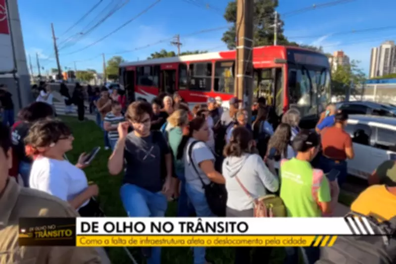 Ônibus bate durante reportagem sobre caos no transporte coletivo em Campo Grande