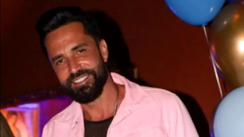 Ônibus do cantor Latino sofre acidente na Rodovia Washington Luís em Matão, SP