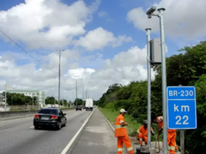 Novos radares de velocidade são instalados na BR-230 entre João Pessoa e Cabedelo