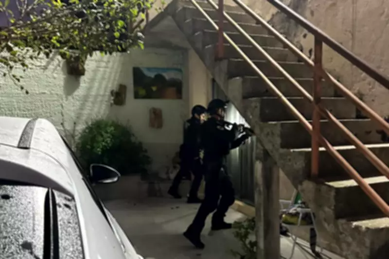 Operação da Polícia Civil mira grupo suspeito de roubos de cargas em Campo Largo