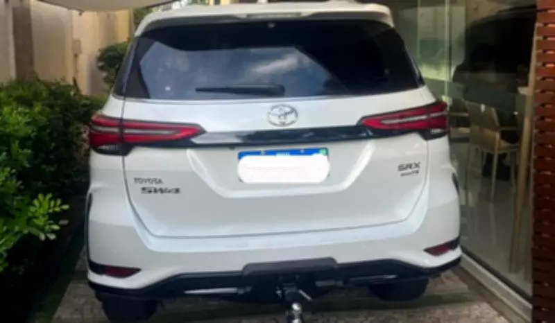 Operação Indébito: PF apreende carros de luxo e bens valiosos em fraude ao INSS