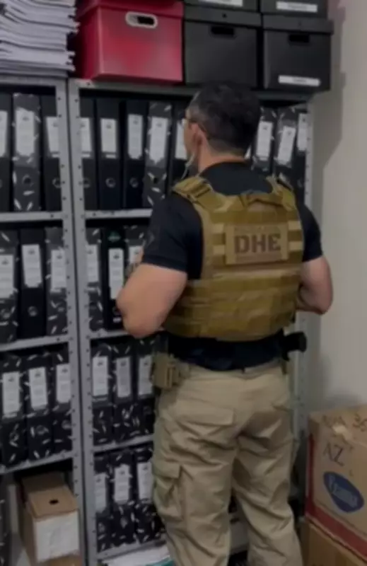 Operação prende homem por contratos irregulares e lavagem de dinheiro na Paraíba