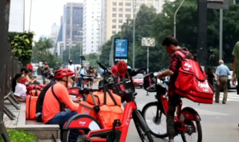 Oposição usa estratégia da 'taxação das blusinhas' contra projeto de regulamentação de aplicativos