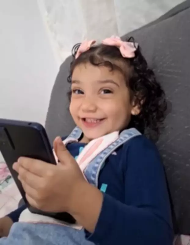 Padrasto de criança de 2 anos morta na Maré é ouvido pela polícia no Rio