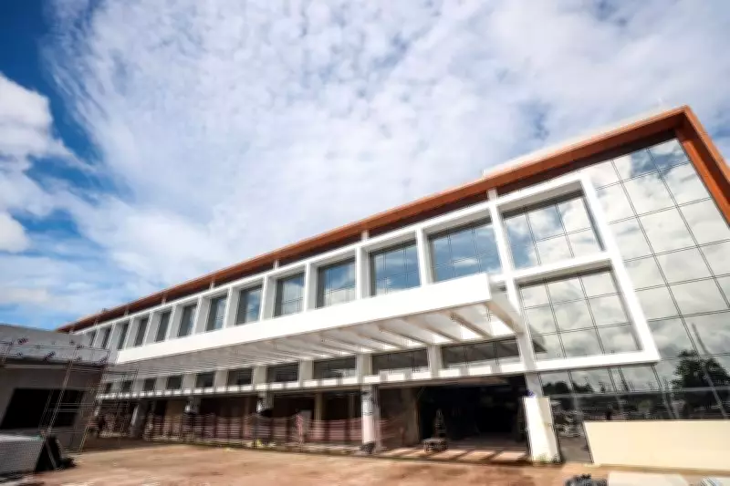 Pane elétrica em hospital de Belém suspende atendimentos e força transferência de pacientes da UTI