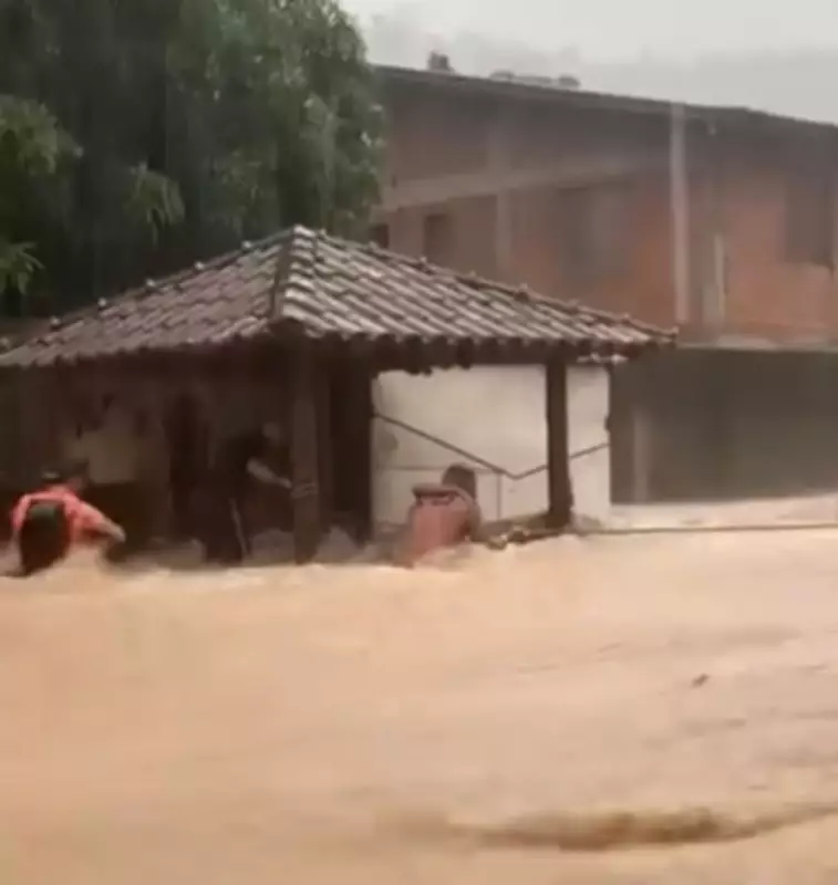 Paraty inicia campanha de vacinação antitetânica após enchentes que atingiram a cidade