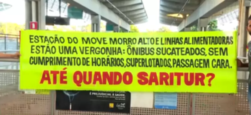 Passageiros protestam contra transporte em Vespasiano e bloqueiam estação