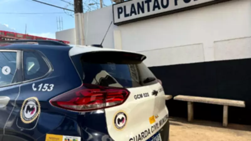 Patrulha Maria da Penha detém agressor com faca após perseguição em Itapeva