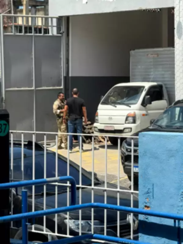 PF descobre depósito clandestino de cigarros em São Gonçalo ligado a bicheiro