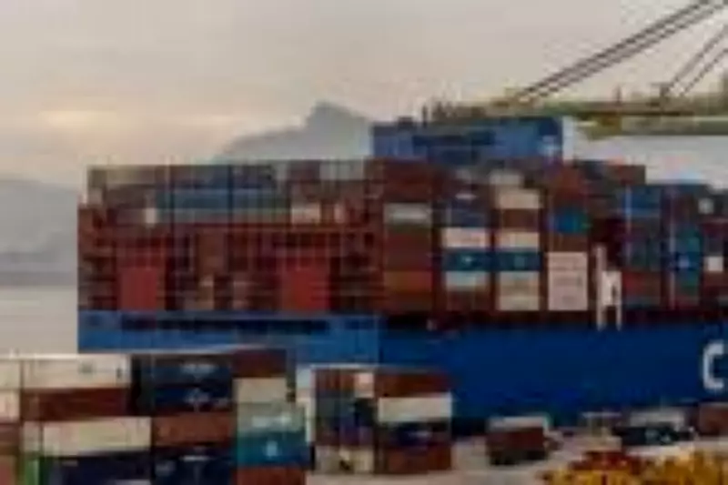 PIB brasileiro cresce 2,3% em 2025 com desaceleração sob impacto dos juros elevados