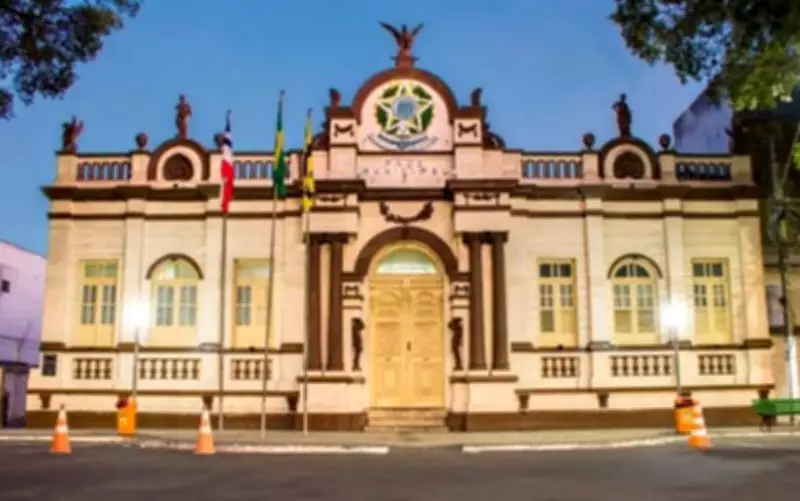 Piso cede durante visita escolar em Cruz das Almas e deixa quatro estudantes feridos