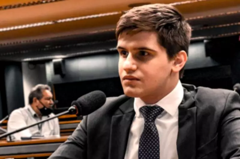 PL aposta em Lucas Pavanato para substituir Eduardo Bolsonaro e Zambelli em SP