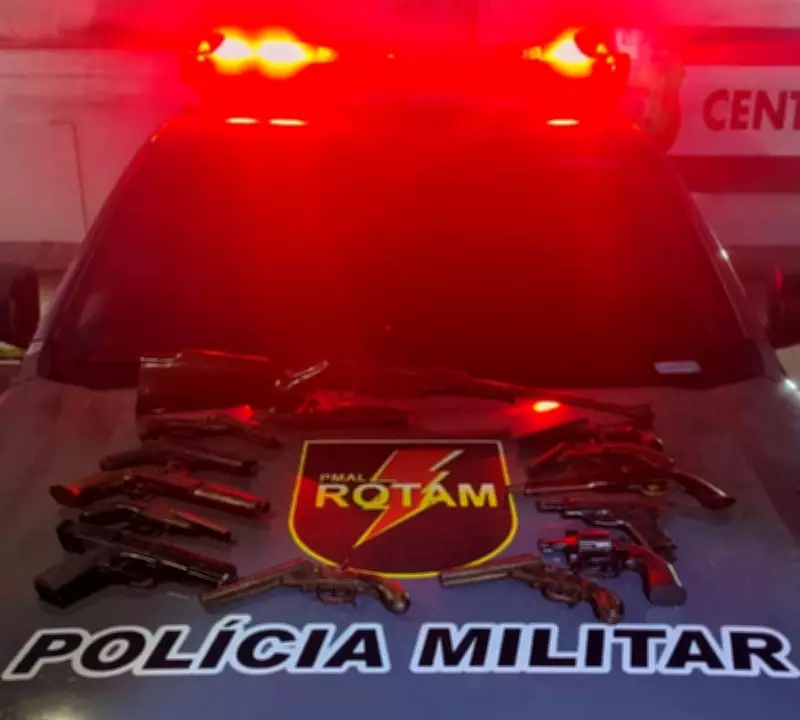 Polícia apreende arsenal com 13 armas em apartamento de luxo no Farol, Maceió