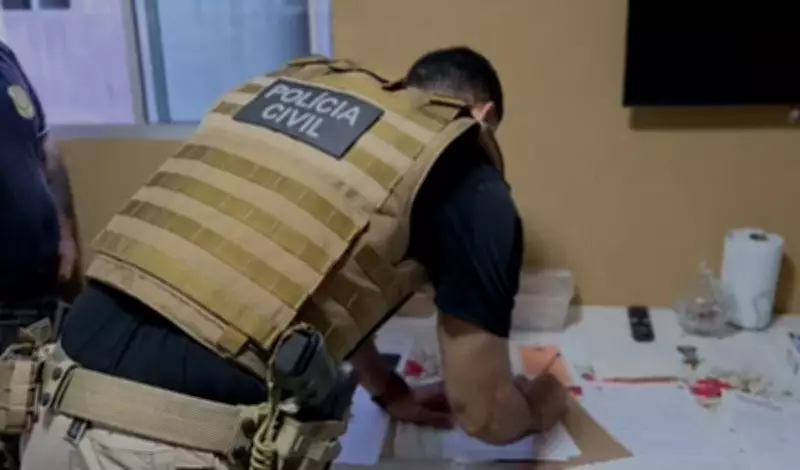 Polícia cumpre mandados em Maceió contra gerente bancária suspeita de desviar R$ 500 mil