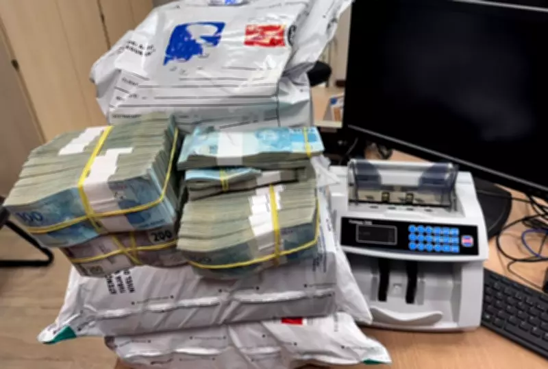 Polícia Federal apreende R$ 2,73 milhões em dinheiro vivo e prende quatro por lavagem no Recife