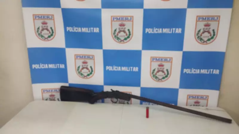 Polícia Militar apreende arma após denúncia de violência doméstica contra mulher grávida em Volta Redonda