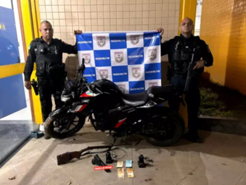 Policiais prendem suspeito após apreenderem espingarda e moto adulterada em Valença