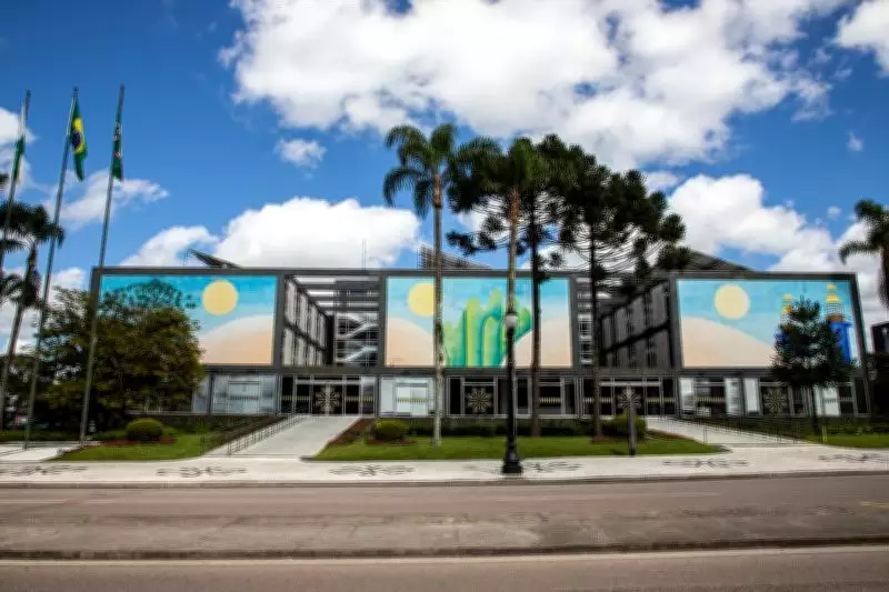 Prefeitura de Curitiba oferece 117 vagas de estágio remunerado em março