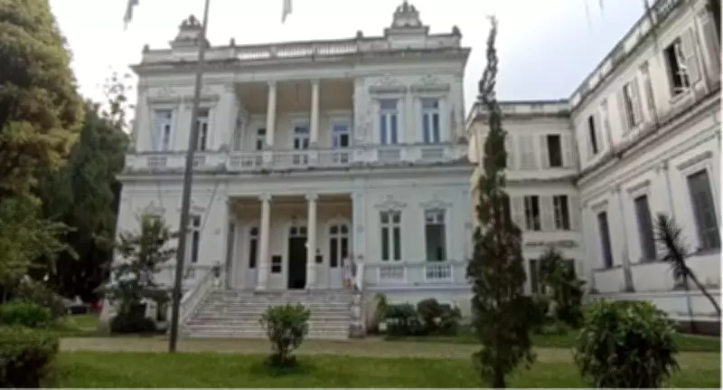 Prefeitura de Petrópolis inicia entrega de novos cartões do programa Cesta Cheia para 4 mil famílias