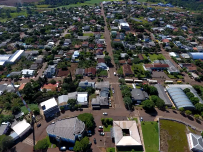 Prefeitura de Planalto, PR, abre 76 vagas em concurso com salários de até R$ 9,7 mil